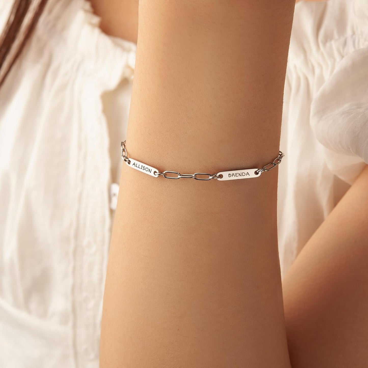 Bracelet Eléanor personnalisé – 3 plaques gravées