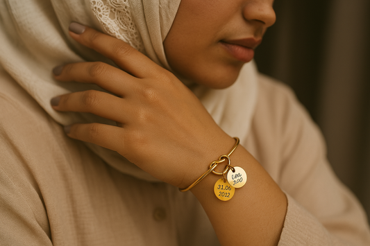 Bracelet personnalisé avec médailles gravées – Collection Demoiselle