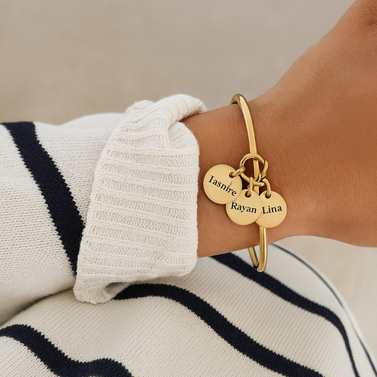 Bracelet personnalisé avec médailles gravées – Collection Demoiselle